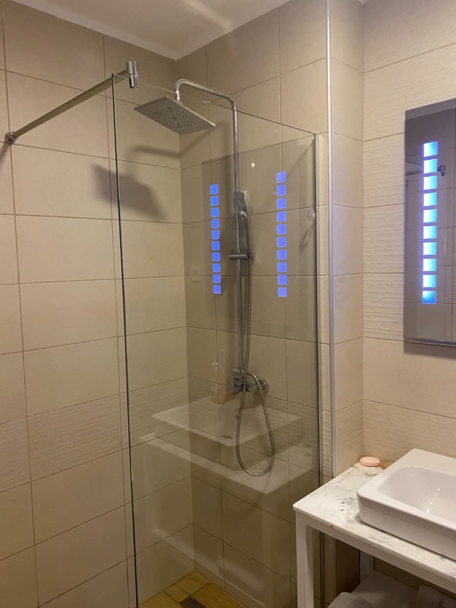 Izdaje se dvosoban stan