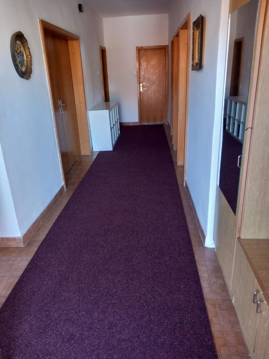 Izdaje se sprat kuce