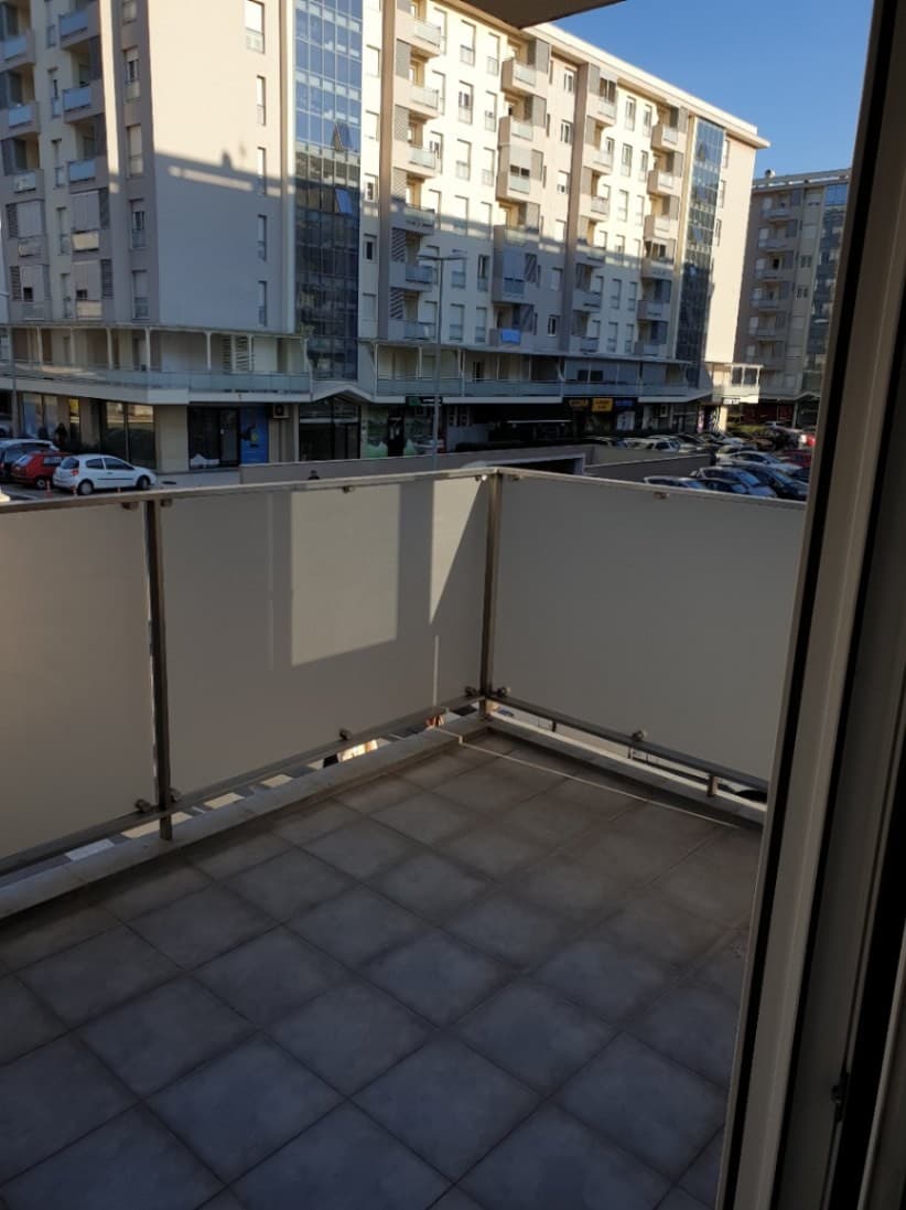 Izdaje se dvosoban stan