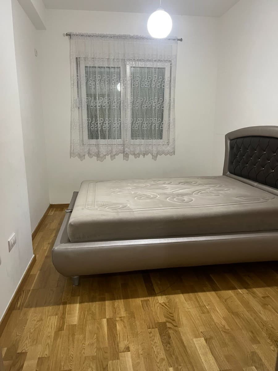 Izdaje se jednosoban stan