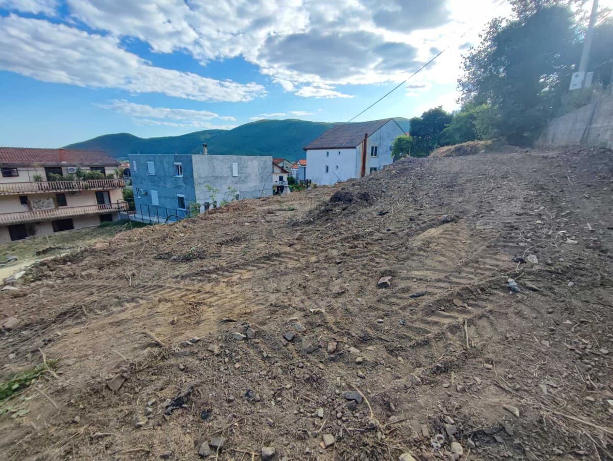 Prodaje se gradjevinski plac