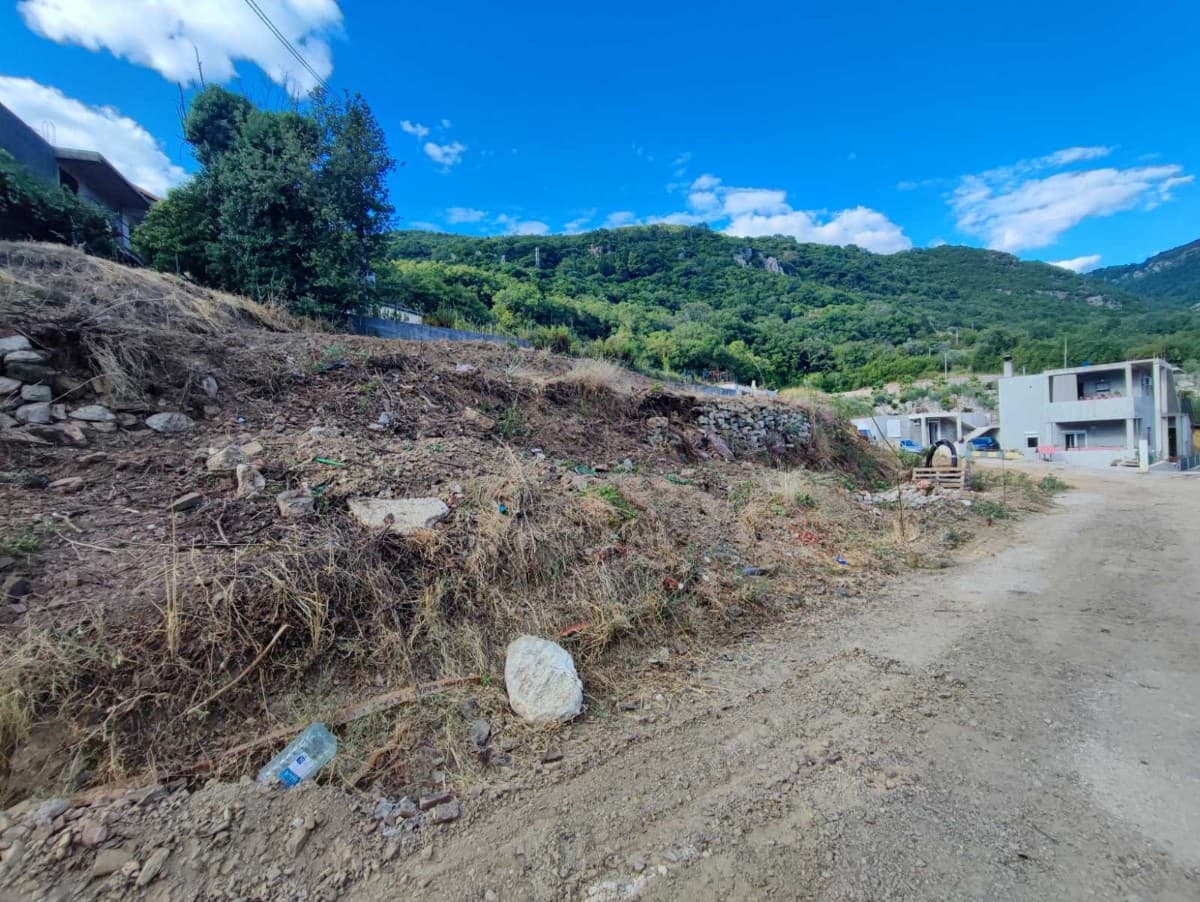 Prodaje se gradjevinski plac