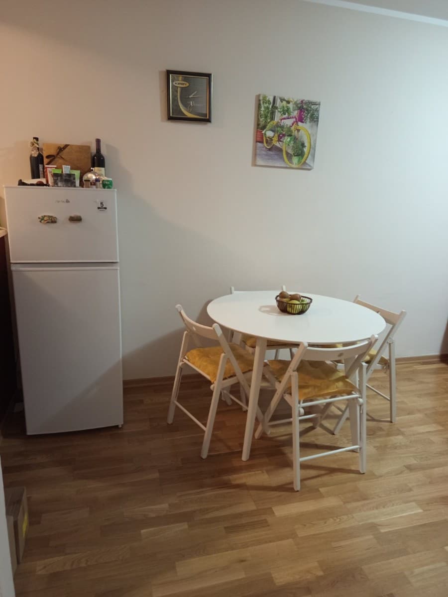 Izdaje se jednosoban stan