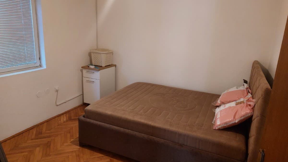Izdaje se kuca