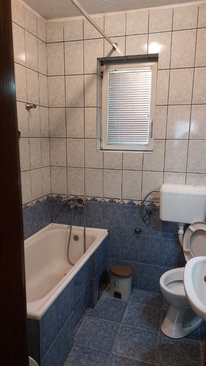 Izdaje se kuca