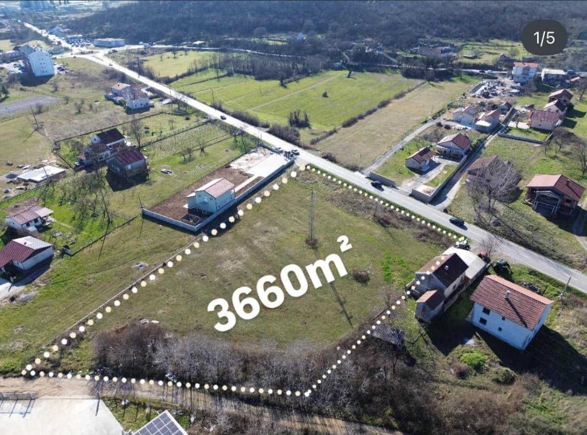 Prodaje se plac