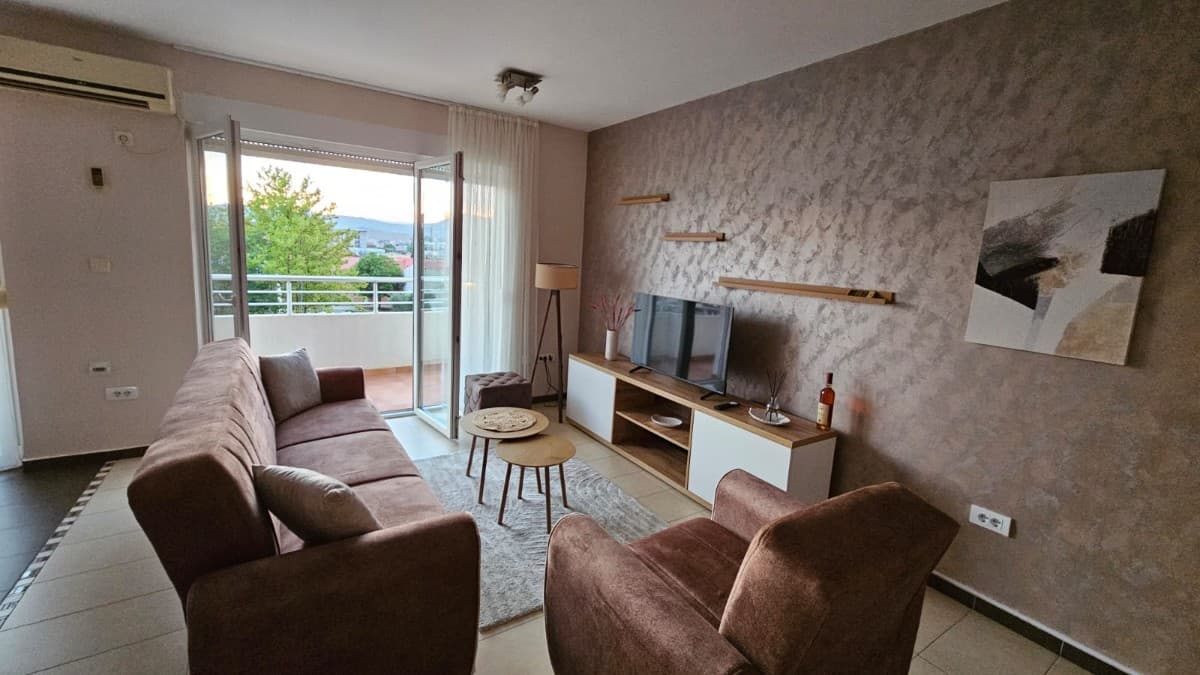 Izdaje se dvosoban duplex stan