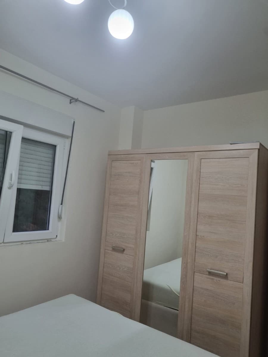 Izdaje se stan