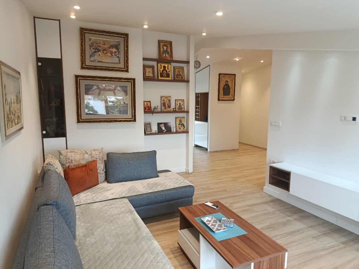 Izdaje se dvosoban stan Penthouse