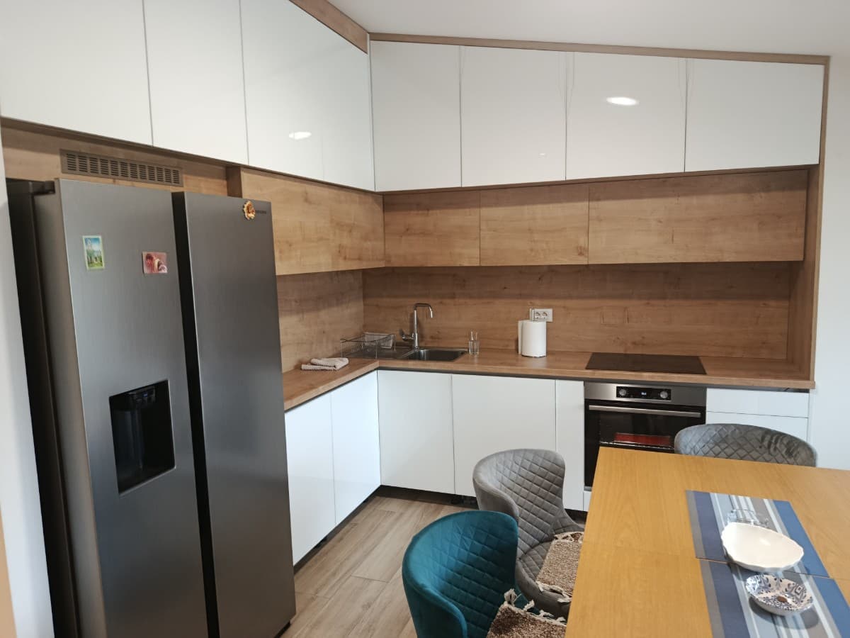 Izdaje se dvosoban stan Penthouse