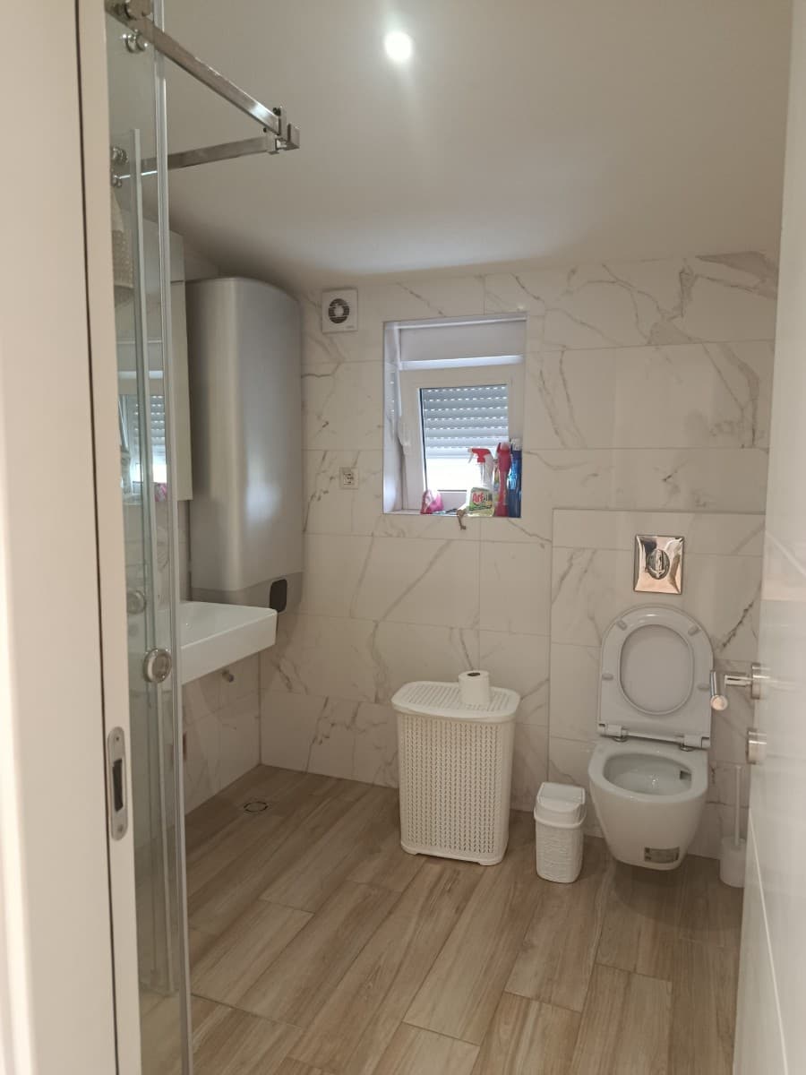 Izdaje se dvosoban stan Penthouse