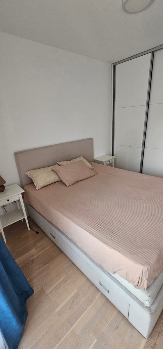 Izdaje se jednosoban stan