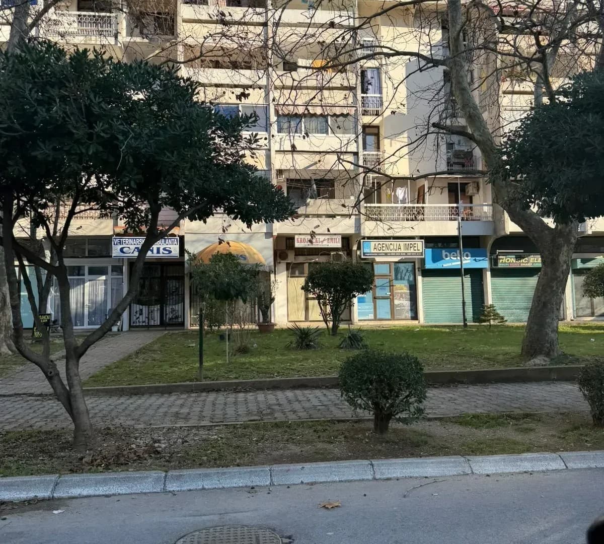 Prodaje se dvosoban stan