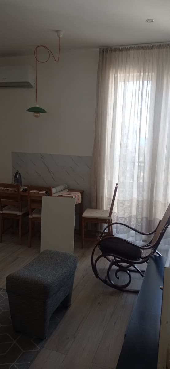 Izdaje se jednosoban stan