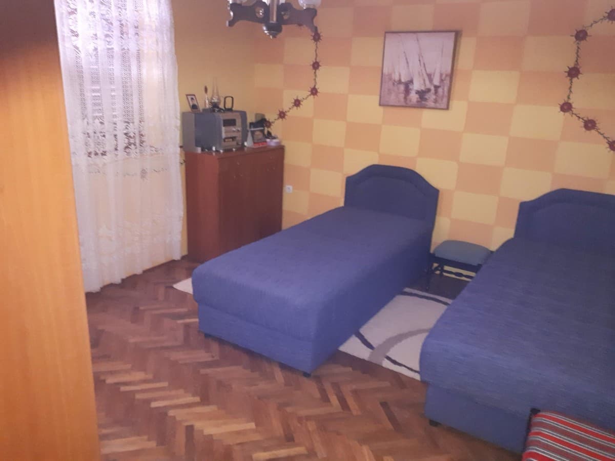 Prodaje se kuca
