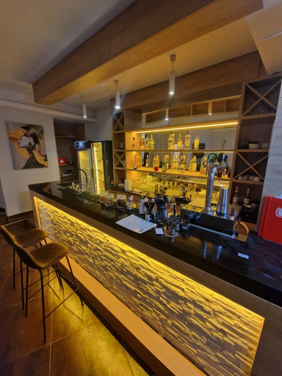Izdaje se restoran