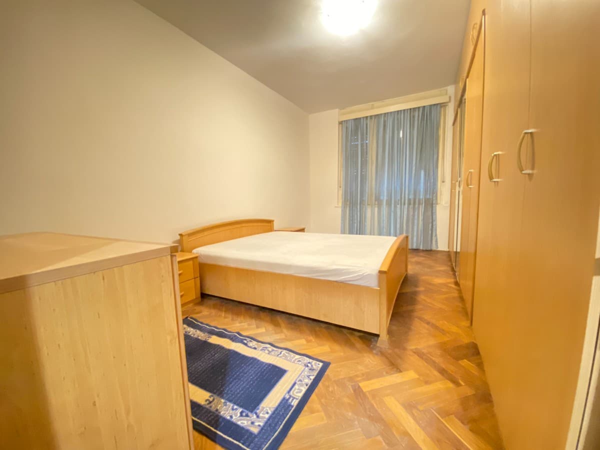 Izdaje se dvosoban stan
