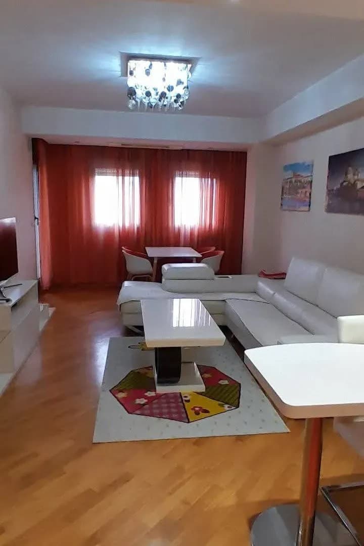 Izdaje se jednosoban stan
