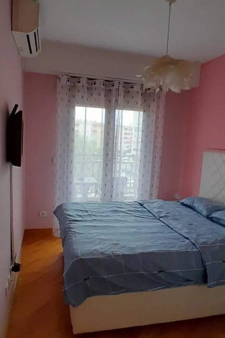 Izdaje se jednosoban stan