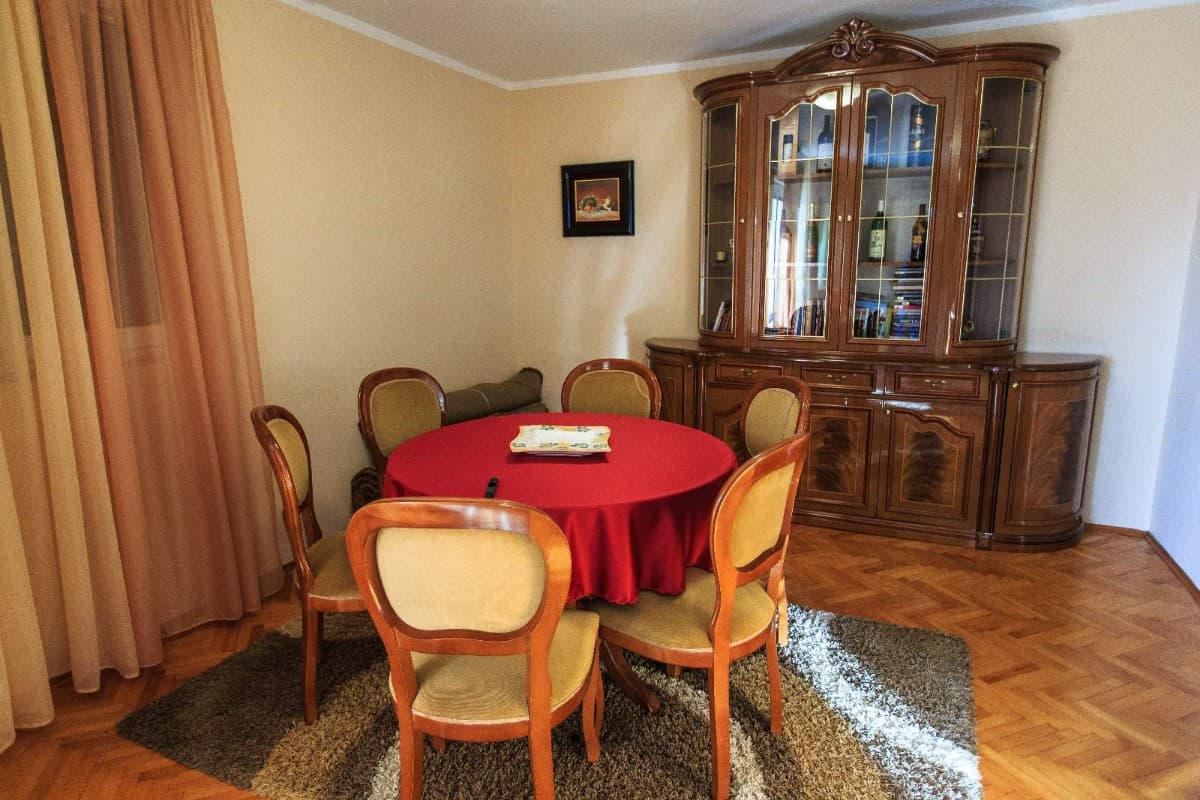 Prodaje se kuca
