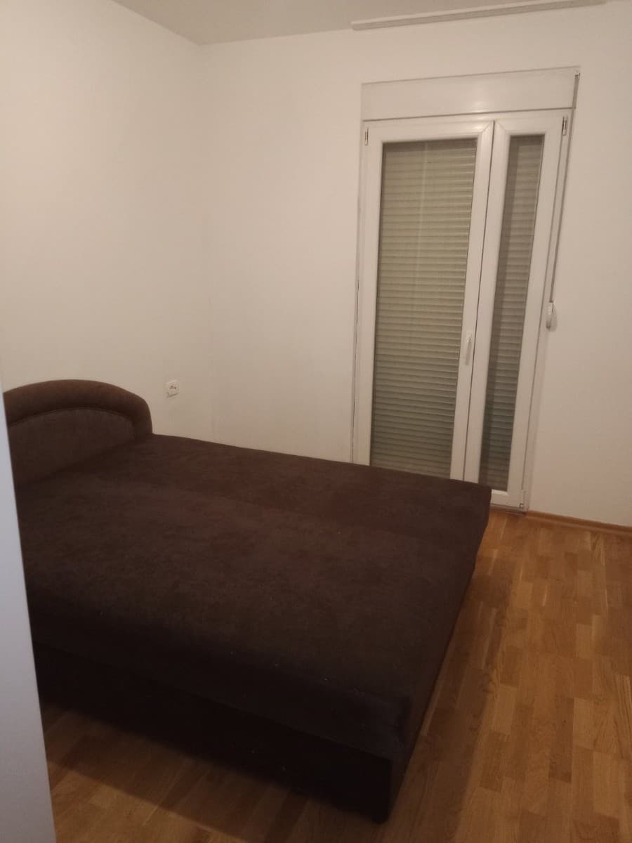 Izdaje se jednosoban stan