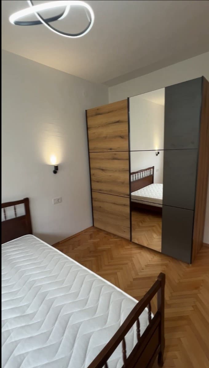 Stan za izdavanje u sklopu kuće