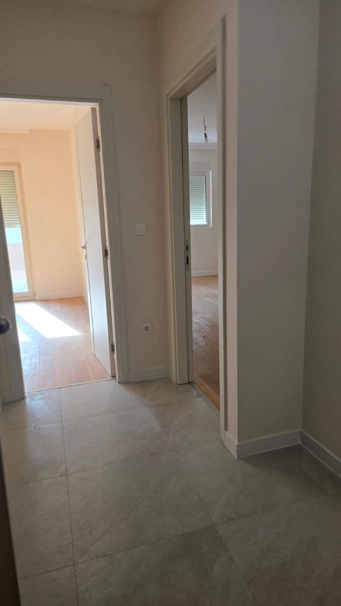 Izdaje se stan u svrhe poslovnog prostora
