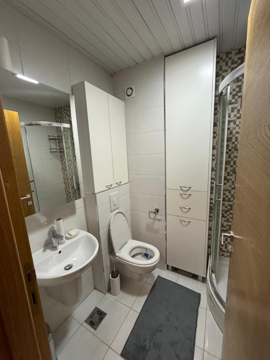 Izdaje se jednosoban stan