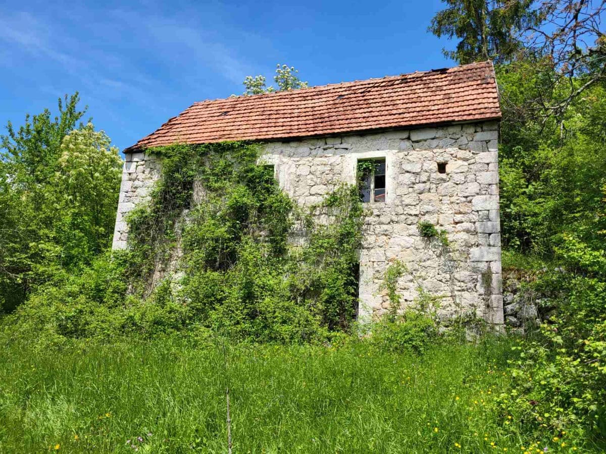 Na prodaju plac