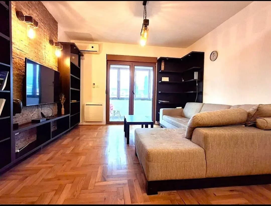Izdaje se jednosoban stan