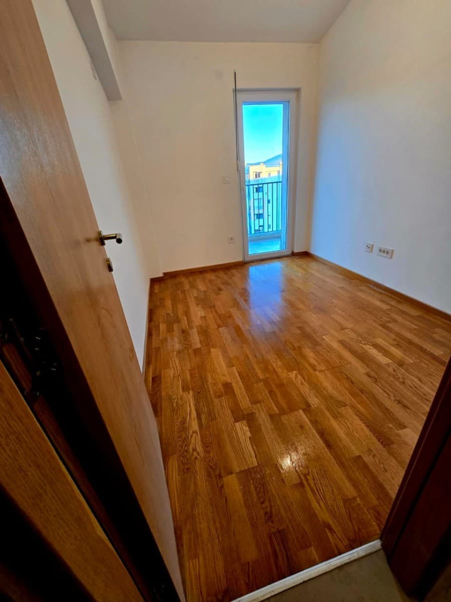 Prodaje se dvosoban stan