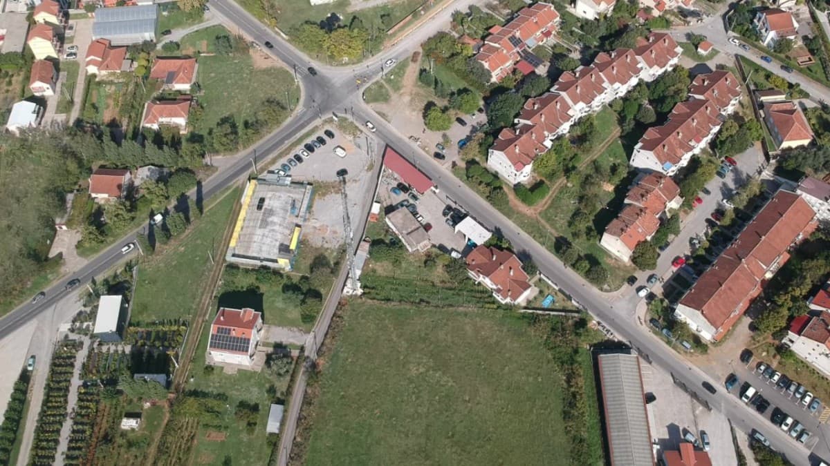 Prodaje se plac