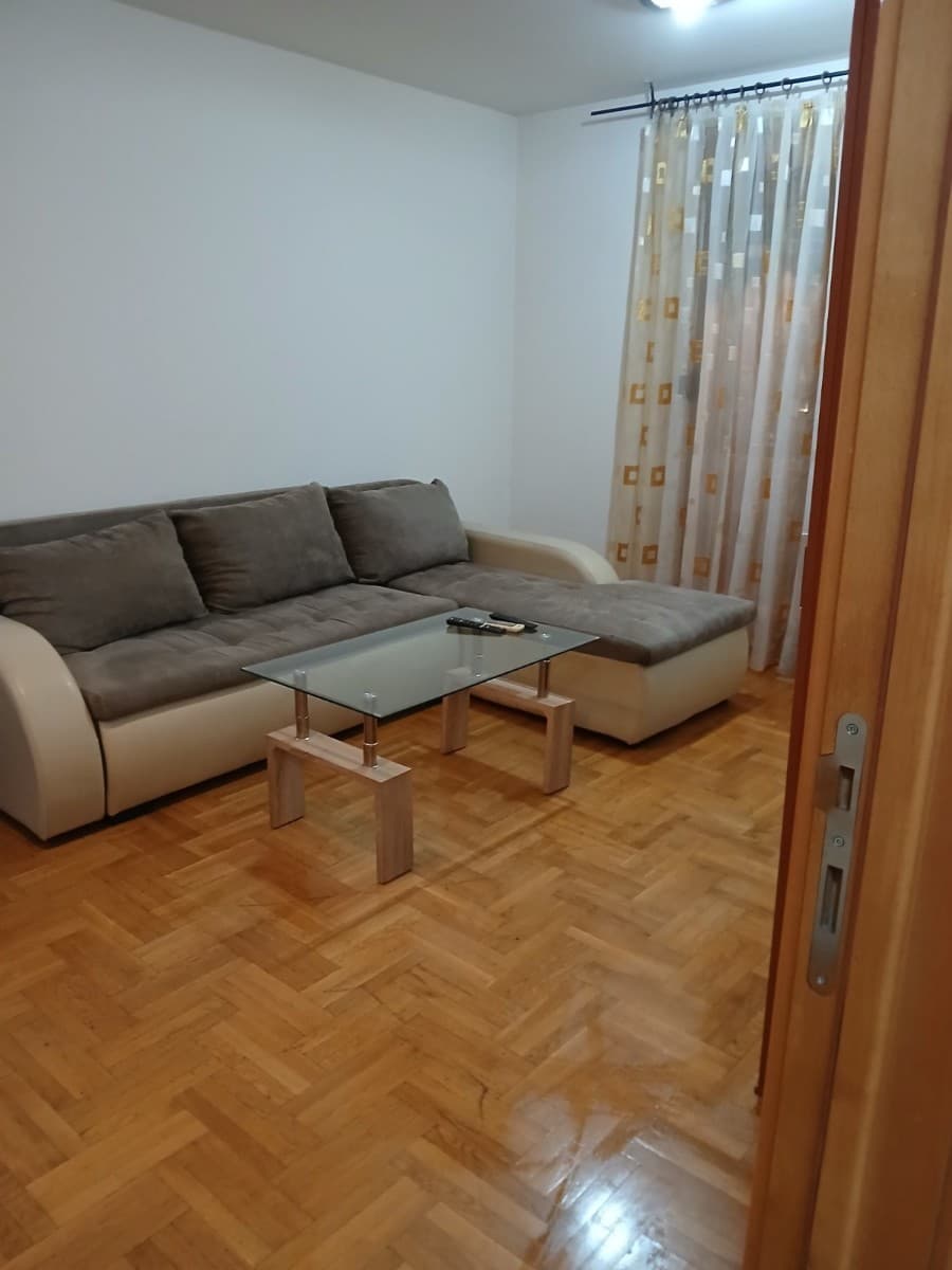 Izdaje se jednosoban stan
