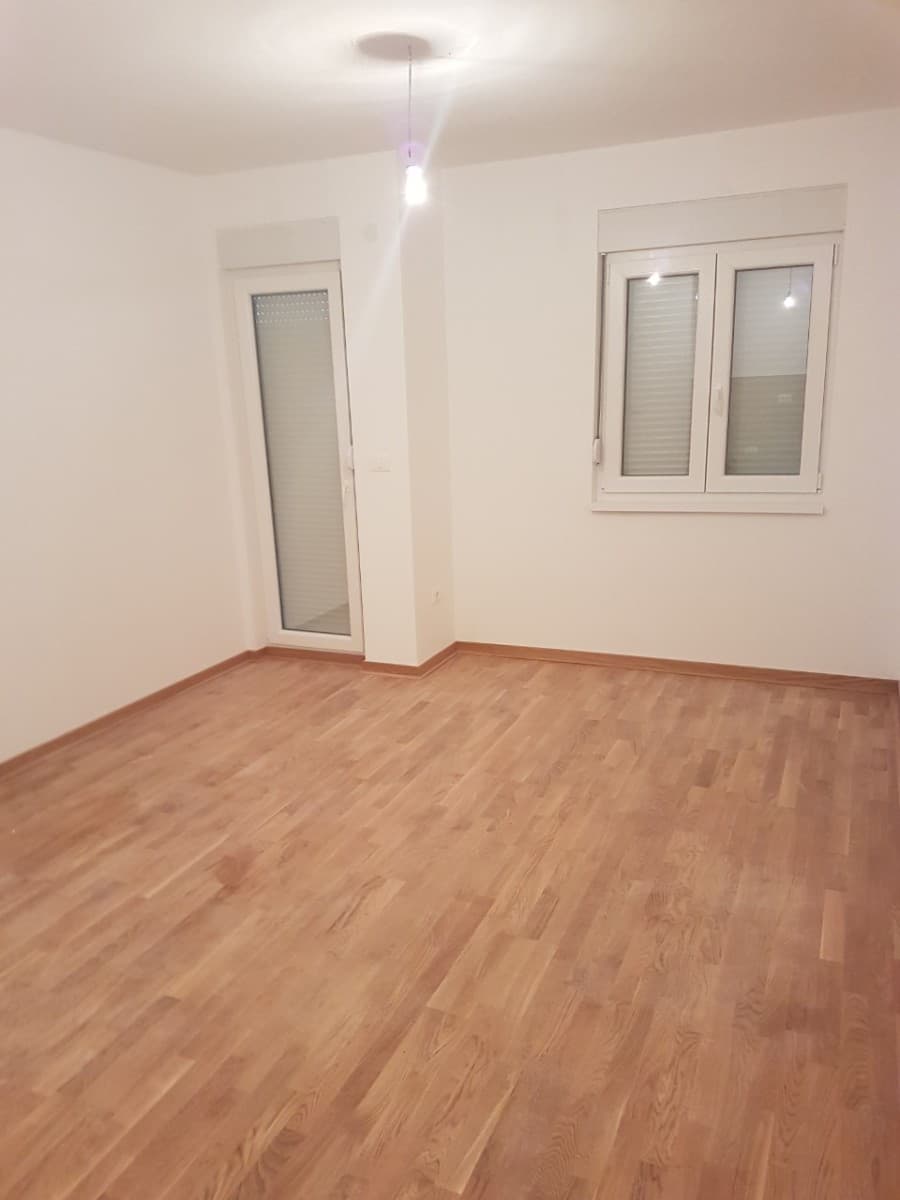 Izdaje se stan nenamjesten