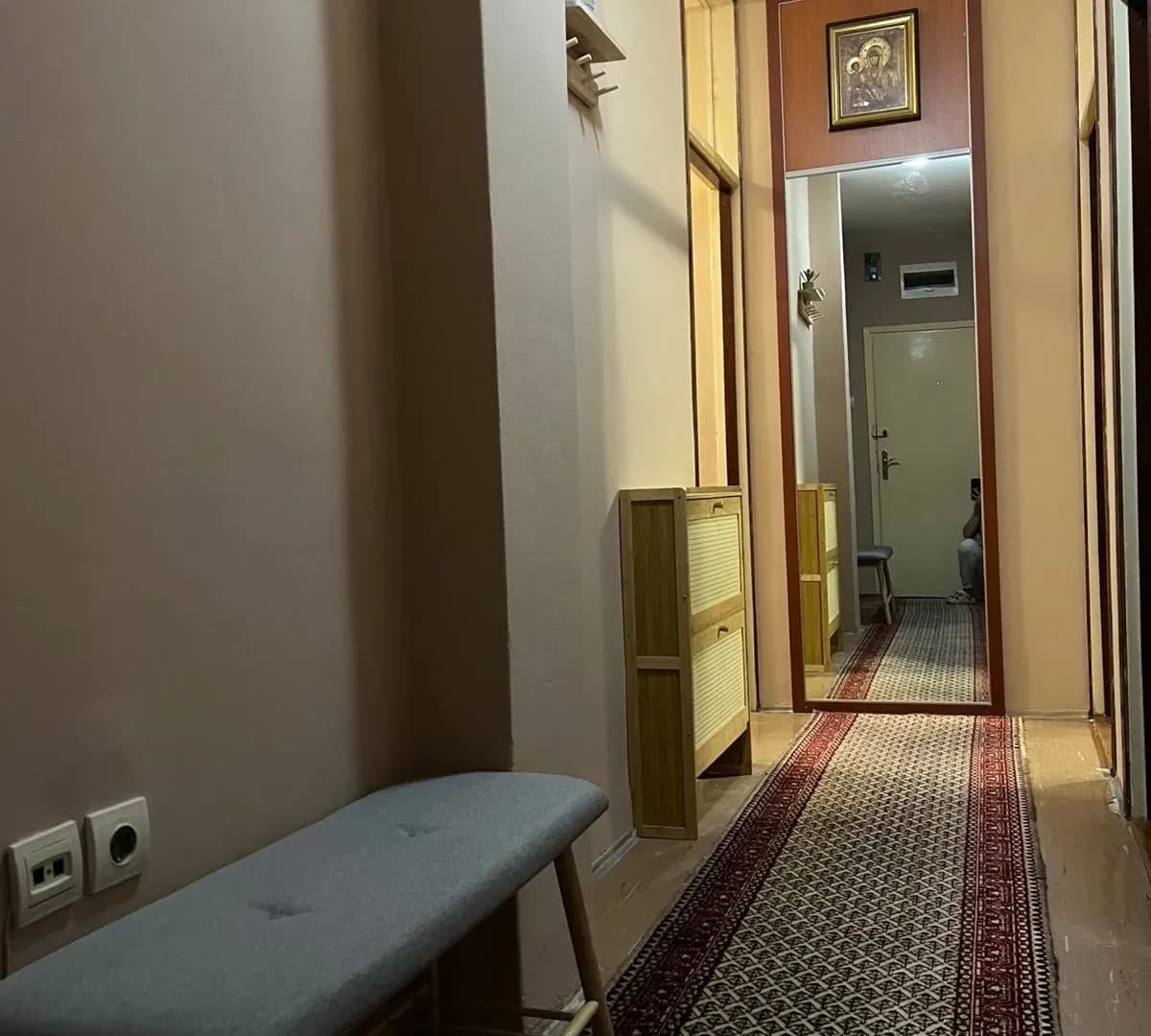 Izdaje se dvosoban stan