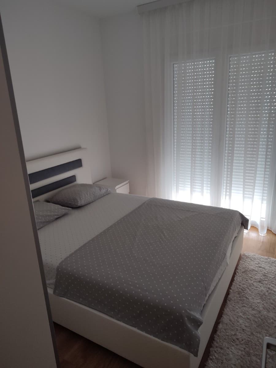 Izdaje se jednosoban stan