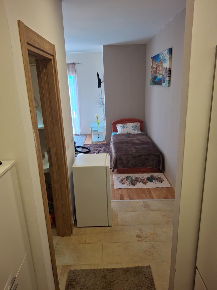 Izdaje se garsonjera