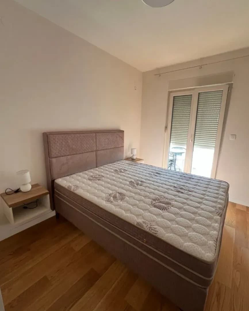 Prodaje se jednosoban stan