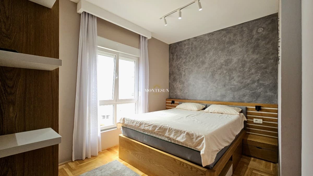 Izdaje se dvosoban stan