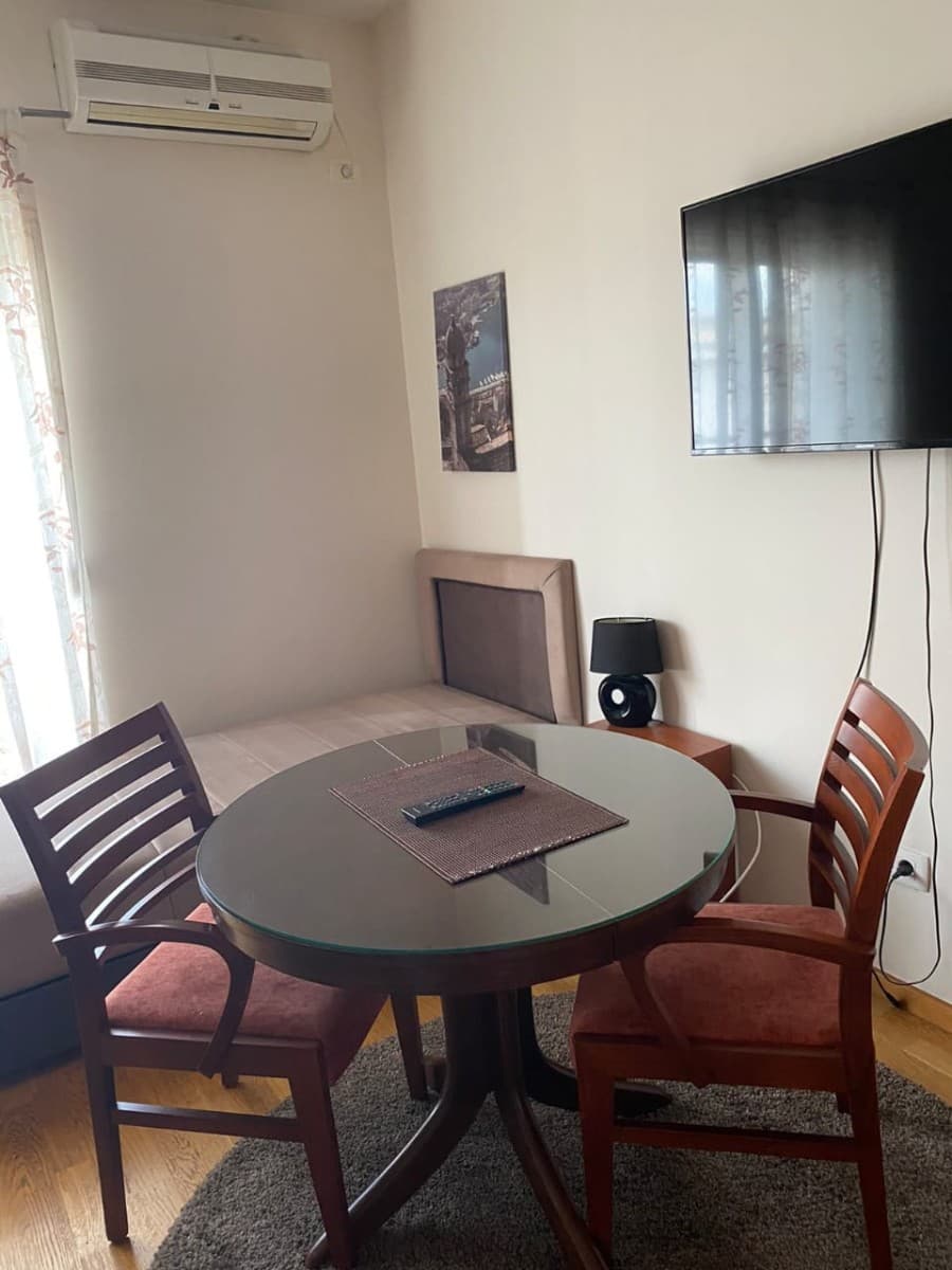 Izdaje se garsonjera
