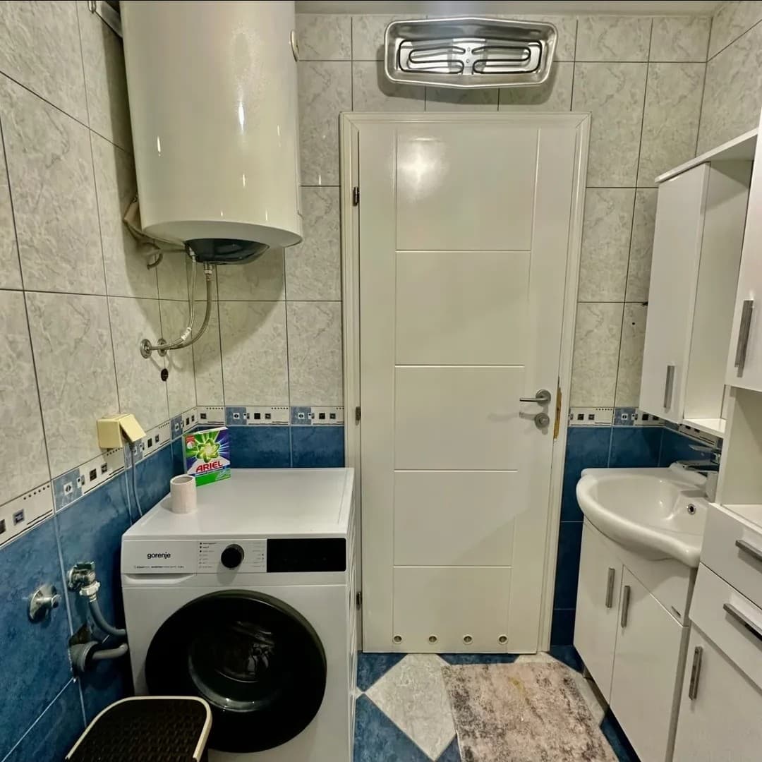 Izdaje se dvosoban stan