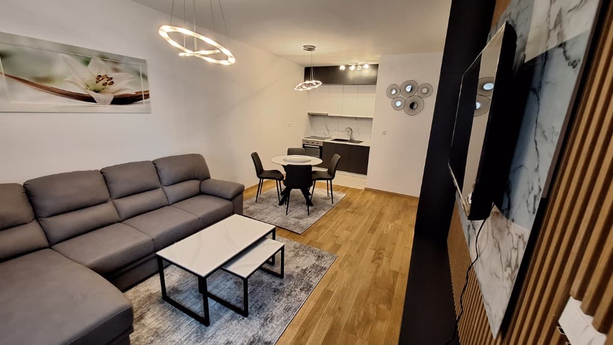 Izdaje se stan