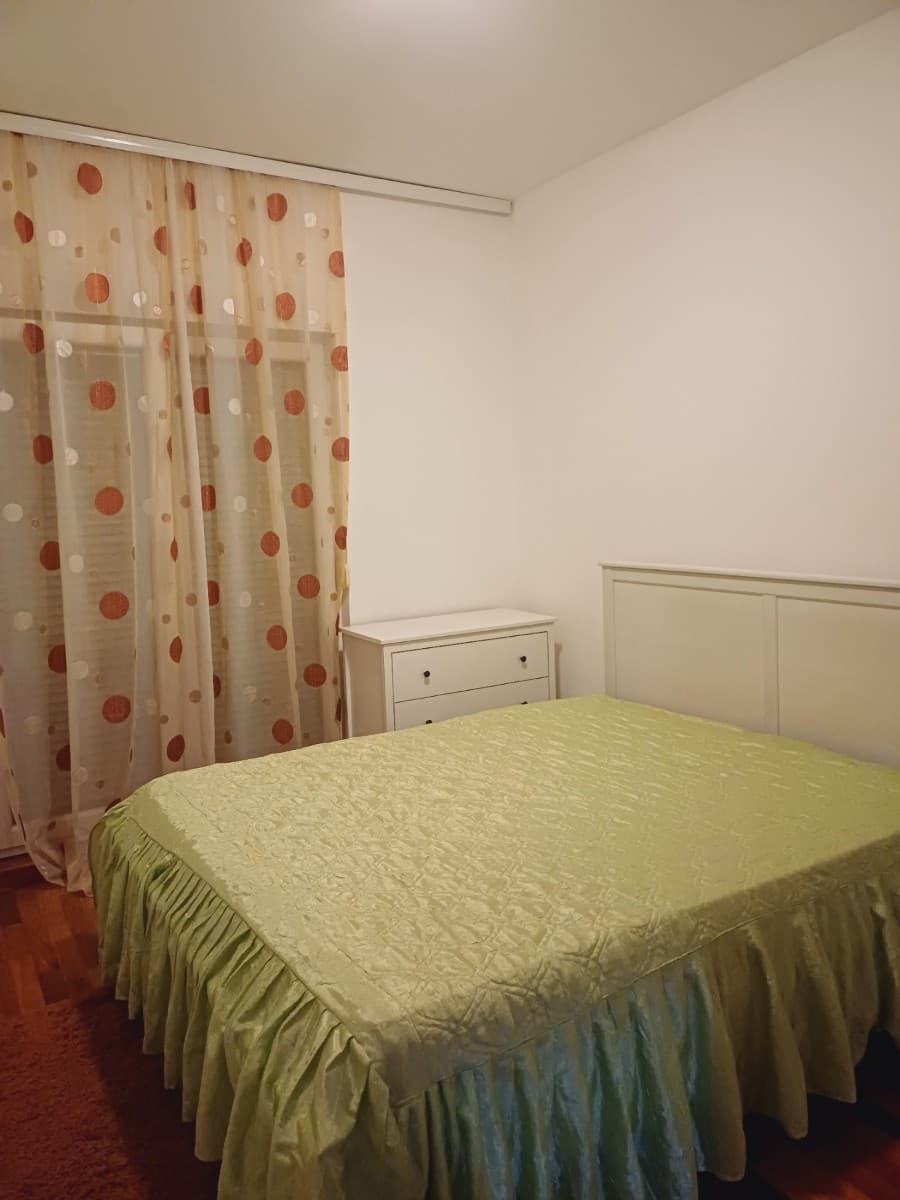 Izdaje se jednosoban stan