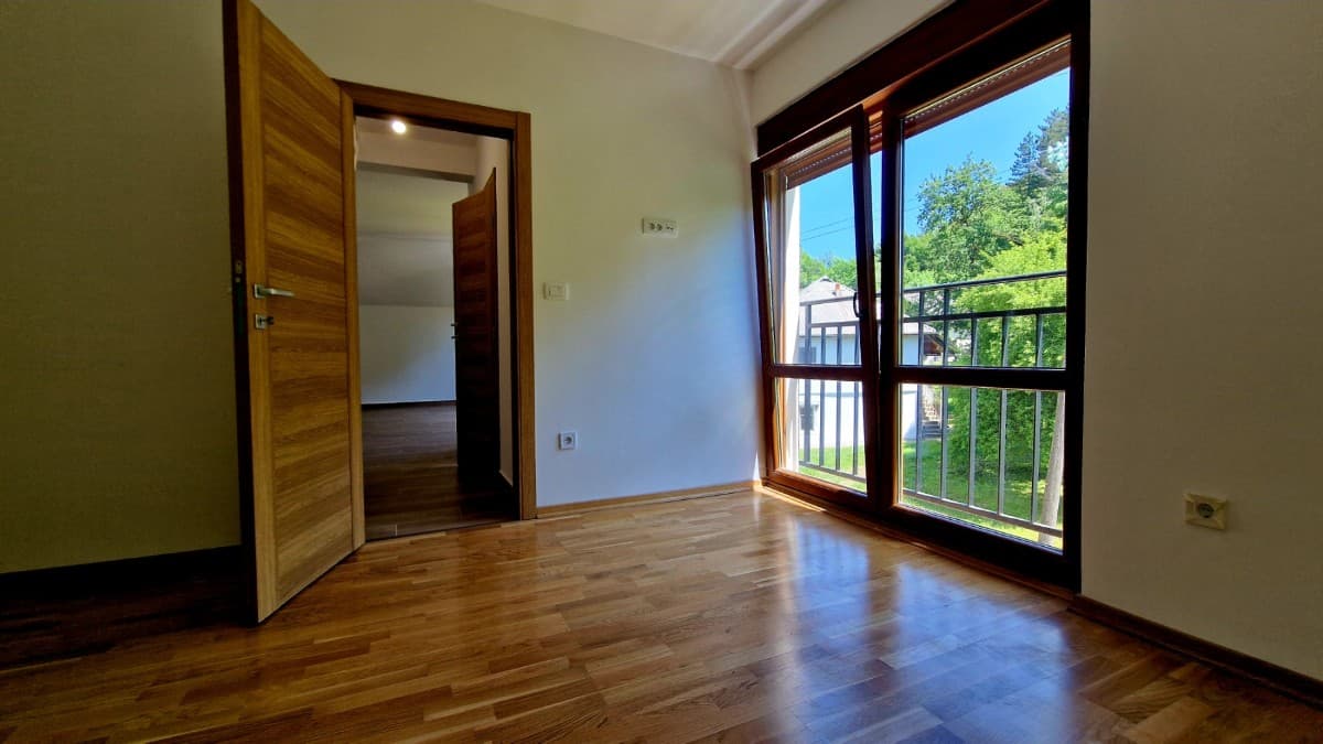 Prodaje se duplex stan