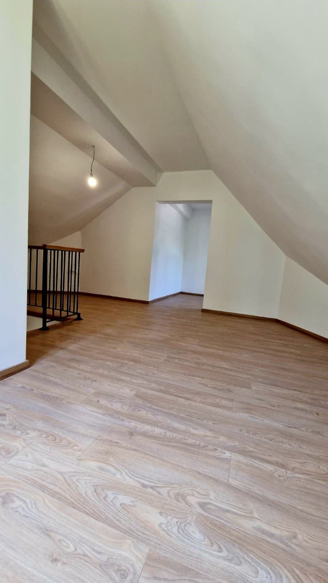 Prodaje se duplex stan