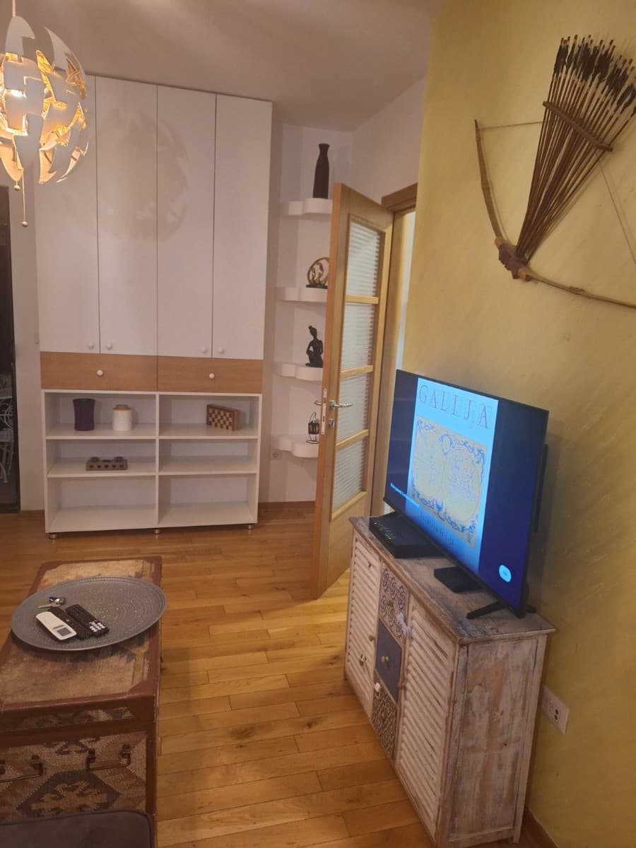 Izdaje se jednosoban stan