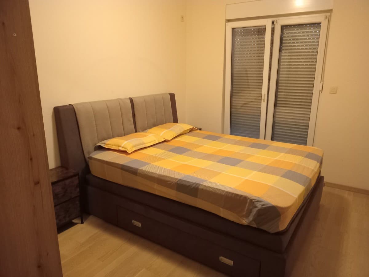 Izdaje se jednosoban stan