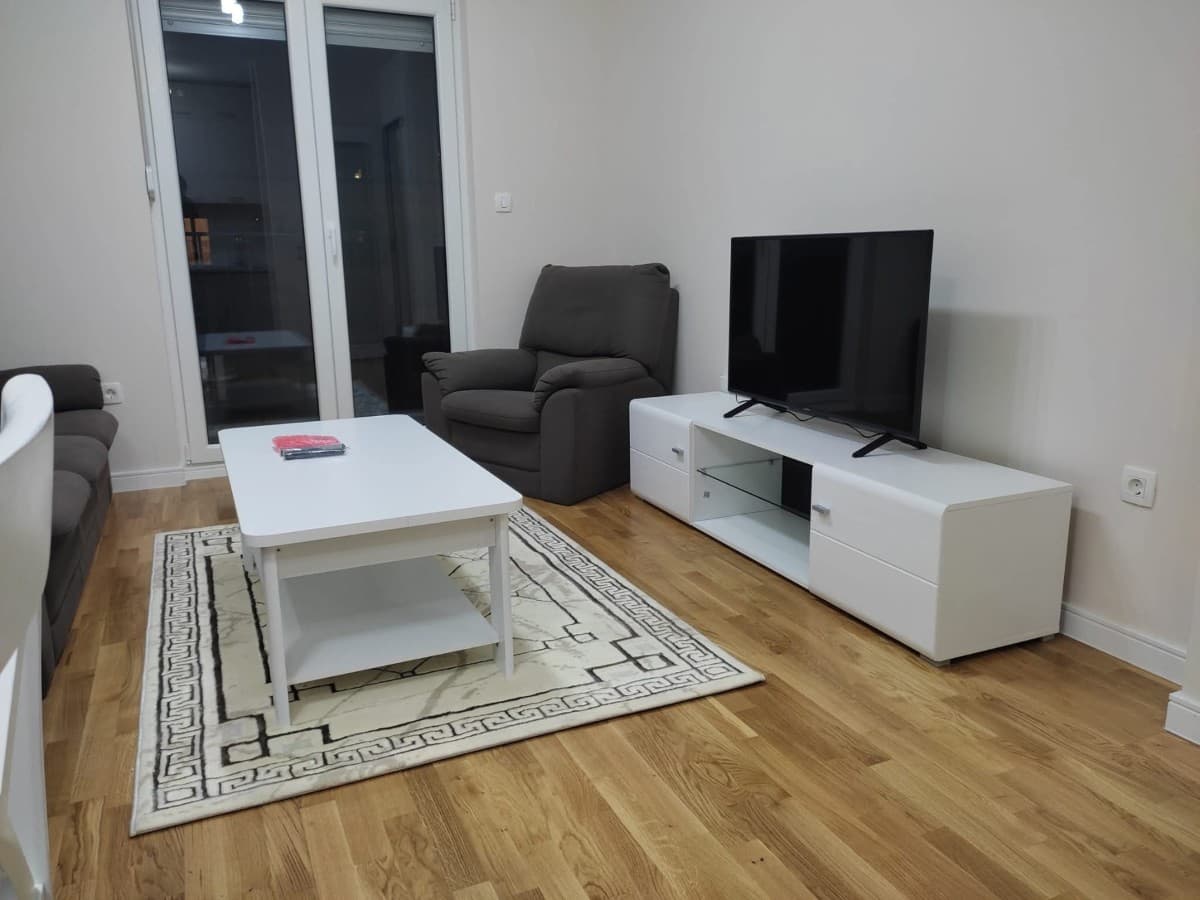 Izdaje se jednosoban stan