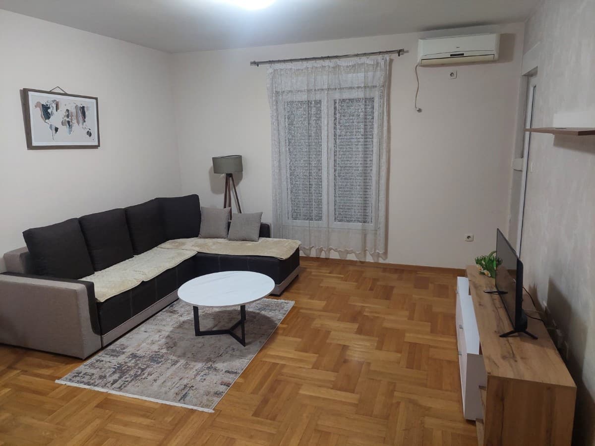 Izdaje se jednosoban stan