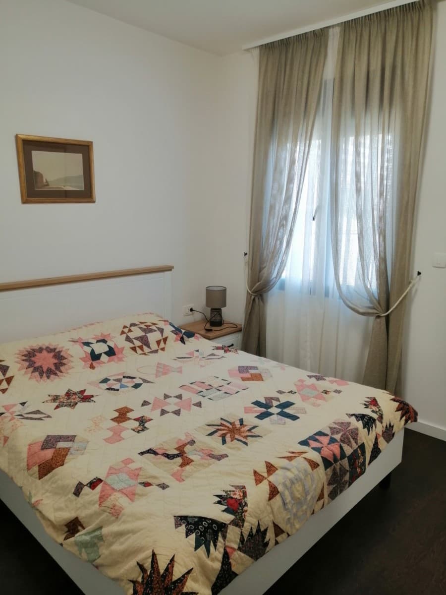 Izdaje se jednosoban stan